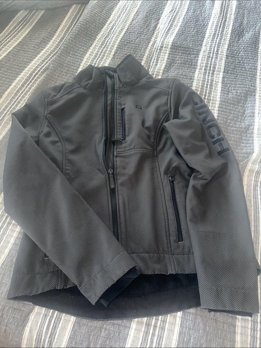 CinchBlack Men's Softshell Jacket